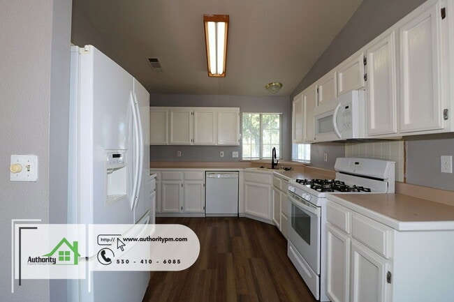 Building Photo - 1729 Marigold Way