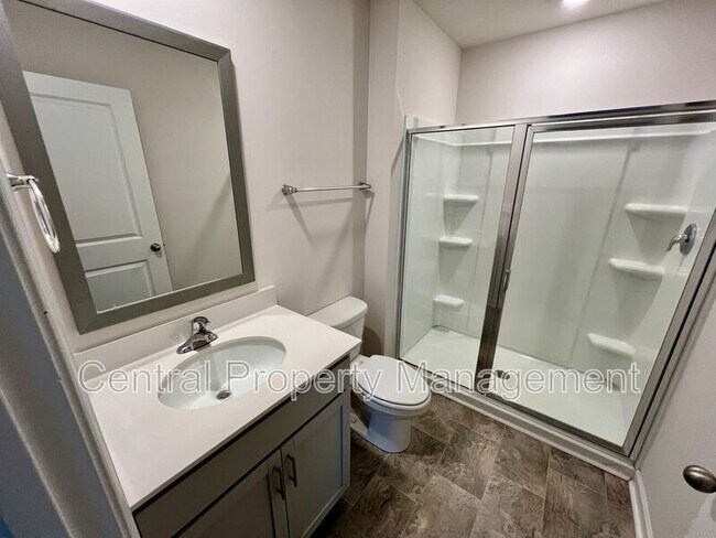 Building Photo - 534 Evaleigh St