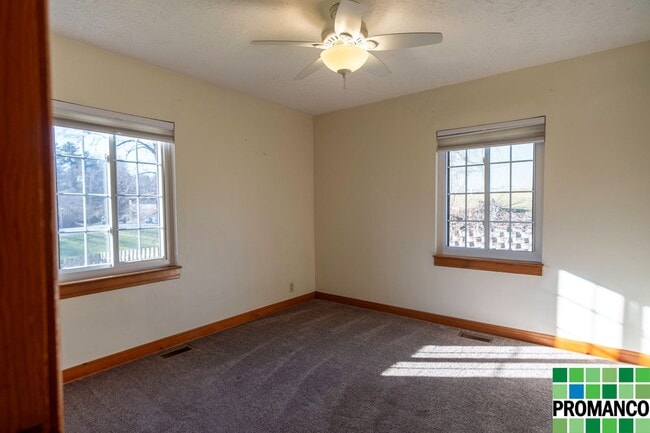 Building Photo - Cozy Ranch Home