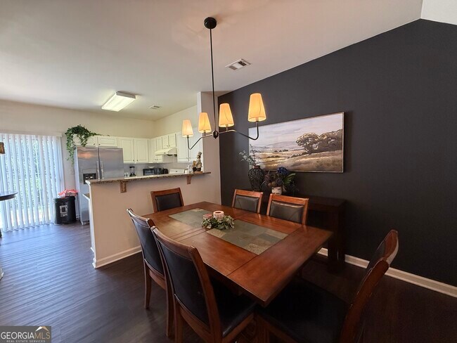 Building Photo - 1524 Cove Creek Cir