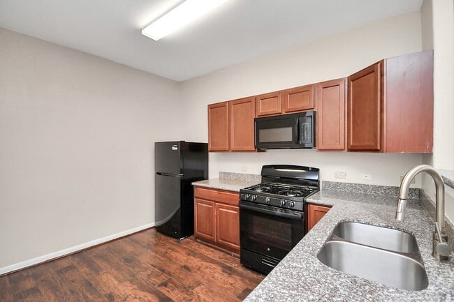 Building Photo - 8706 Beviamo St