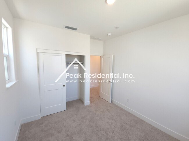 Building Photo - Brand New 3bd/2.5ba Folsom Home with 2 Car Garage