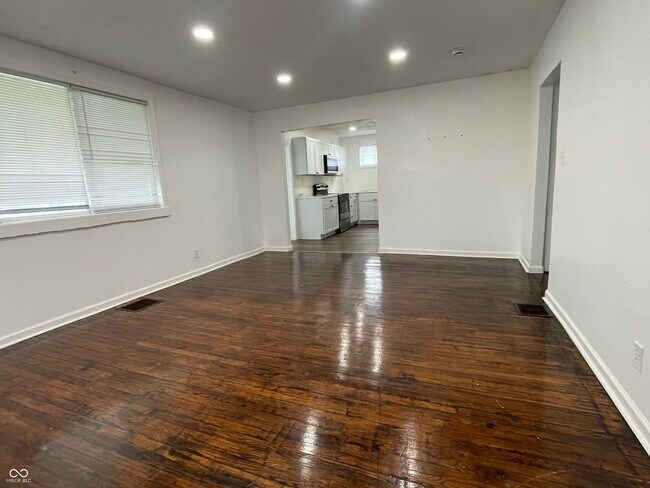 Building Photo - 2908 Hillside Ave
