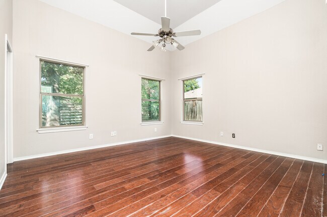 Building Photo - 5314 Lake Golden Dr