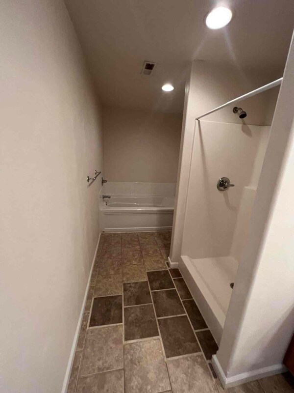 Building Photo - 138 Vernon St