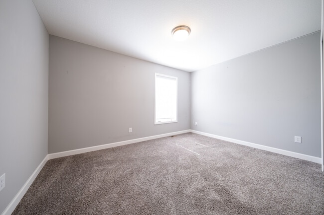 Building Photo - 1771 Emerson Ct