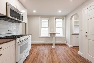 Building Photo - 108 Byron St