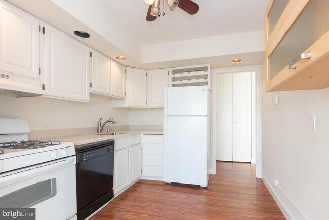 Building Photo - 2401 Pennsylvania Ave