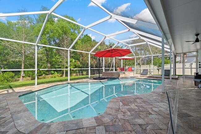 Building Photo - 9905 Woodbay Dr