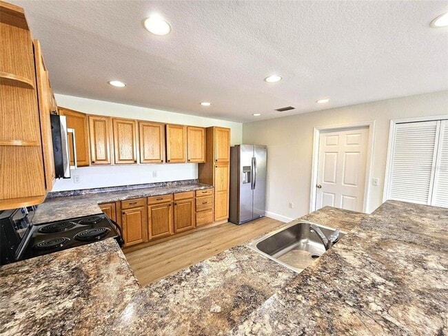 Building Photo - 9458 Anita Ave