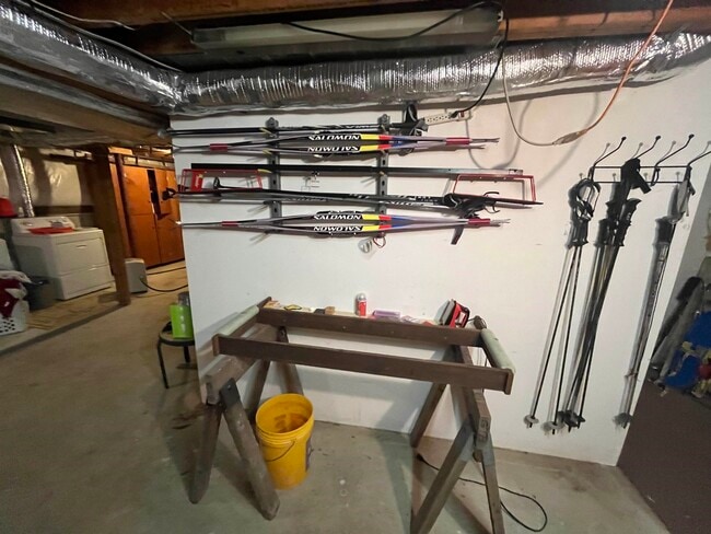 Building Photo - 64 Quarry Ln