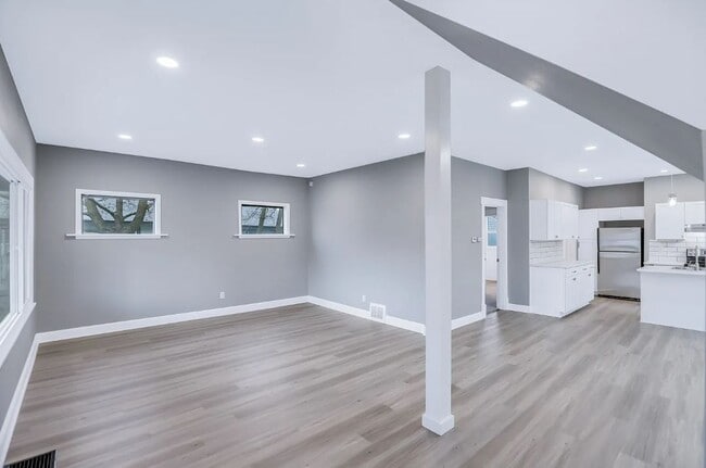 Living Room - 1719 E Empire Ave