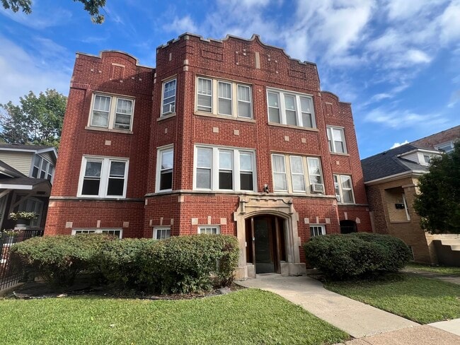 Primary Photo - 3214 W 66th Pl