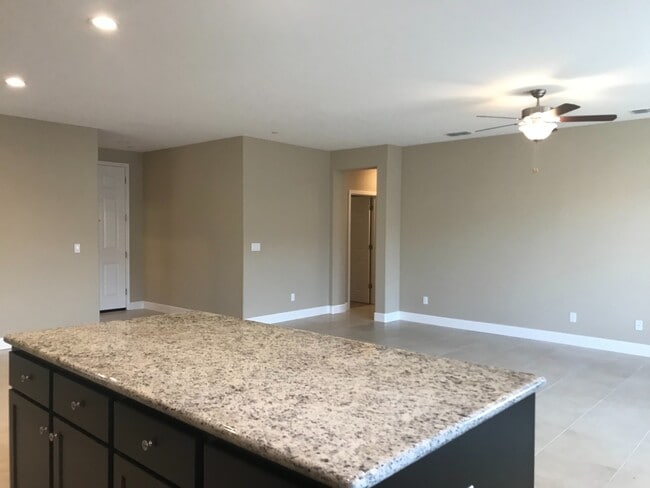 Building Photo - 1627 Marsh Ct