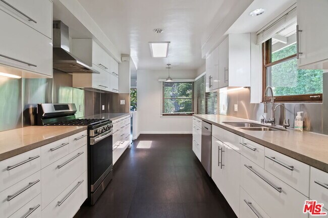 Building Photo - 13202 Dobbins Pl