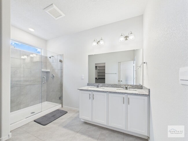 Building Photo - Brand New DR Horton Home Available Now