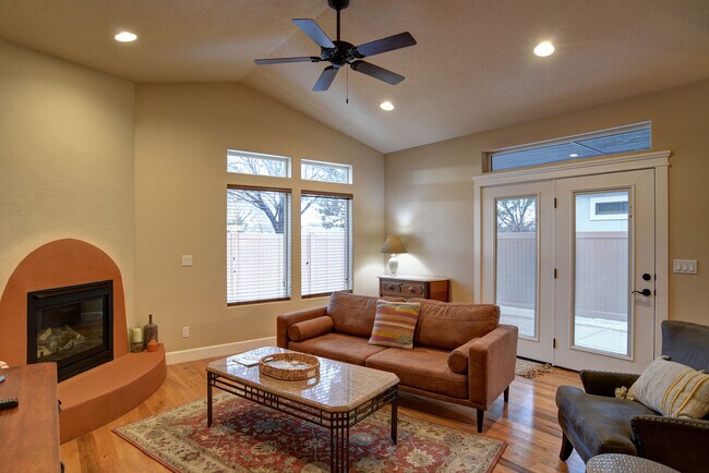 Building Photo - 5901 N Beaham Ave