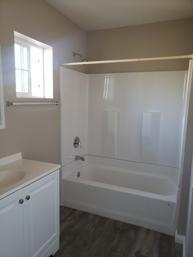 Building Photo - 2220 Norwalk Ave