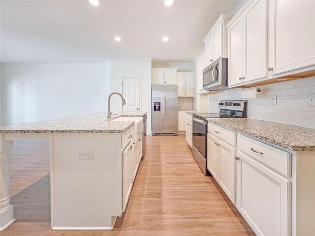 Building Photo - 5316 Briggs St