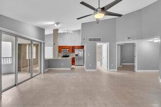 Building Photo - 2810 N Oakland Forest Dr