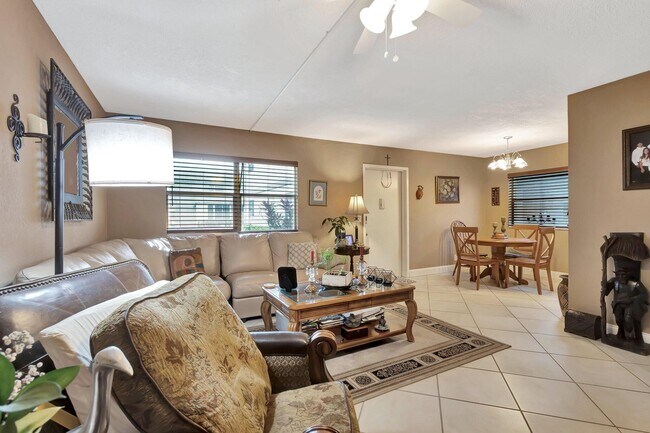 Building Photo - 637 Monaco Ct