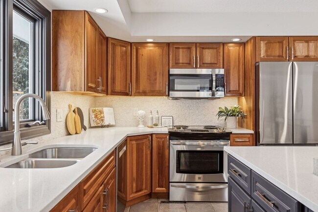 Building Photo - Gorgeous Like New Remodeled Edina Beauty with Gourmet Kitchen, Hardwood Floors & 2-Car Garage!