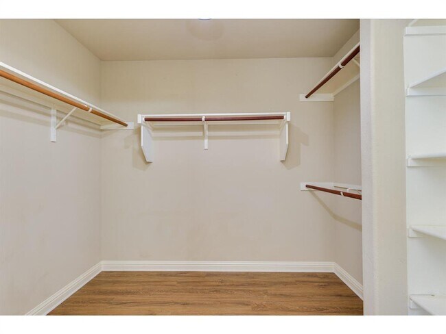 Building Photo - 200 Middle Creek Dr