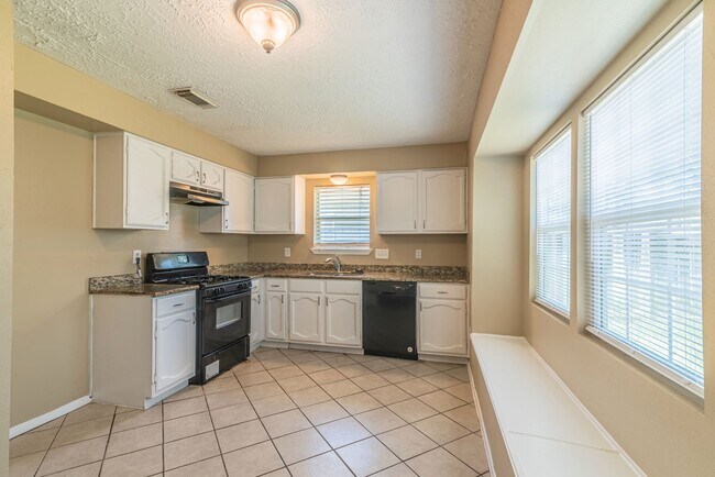 Building Photo - 14210 Galvani Dr