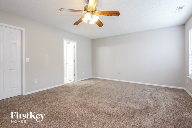 Building Photo - 3613 Edgeview Dr