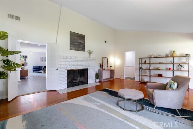 Building Photo - 367 W Camino Real Ave