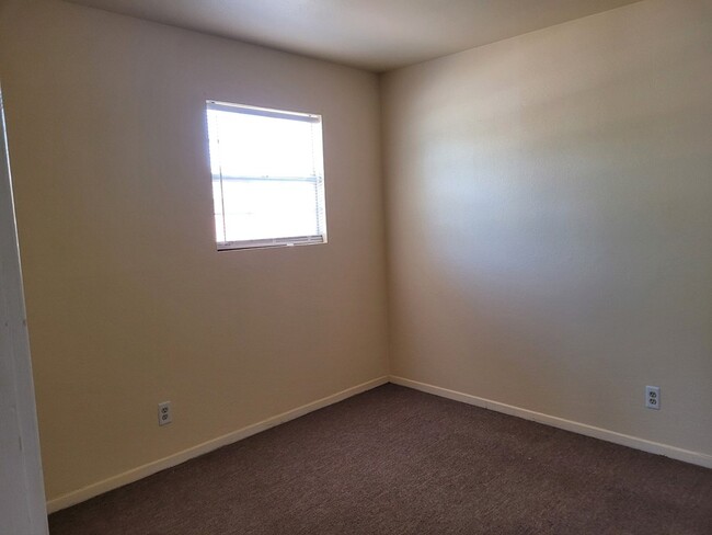 Building Photo - 1206 Autumn Ave