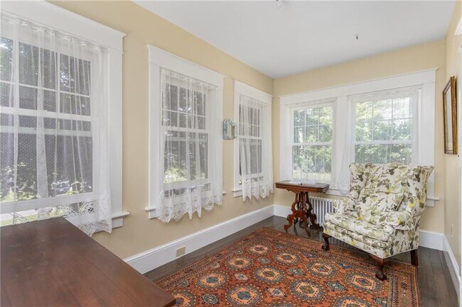 Building Photo - 141 Coggeshall Ave