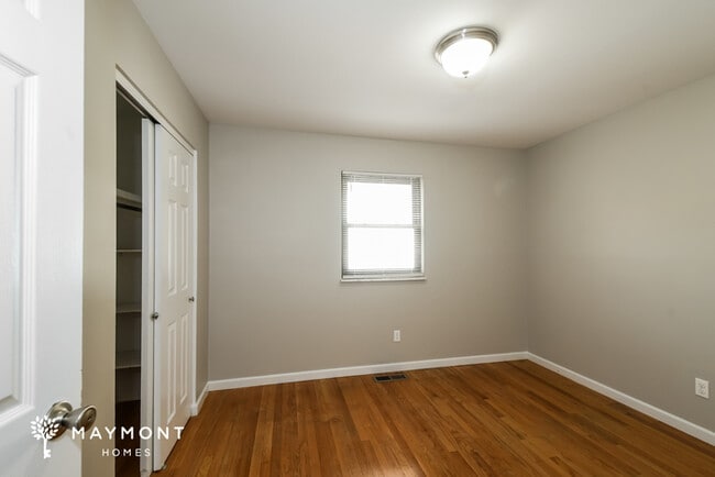 Building Photo - 3665 Seville Dr