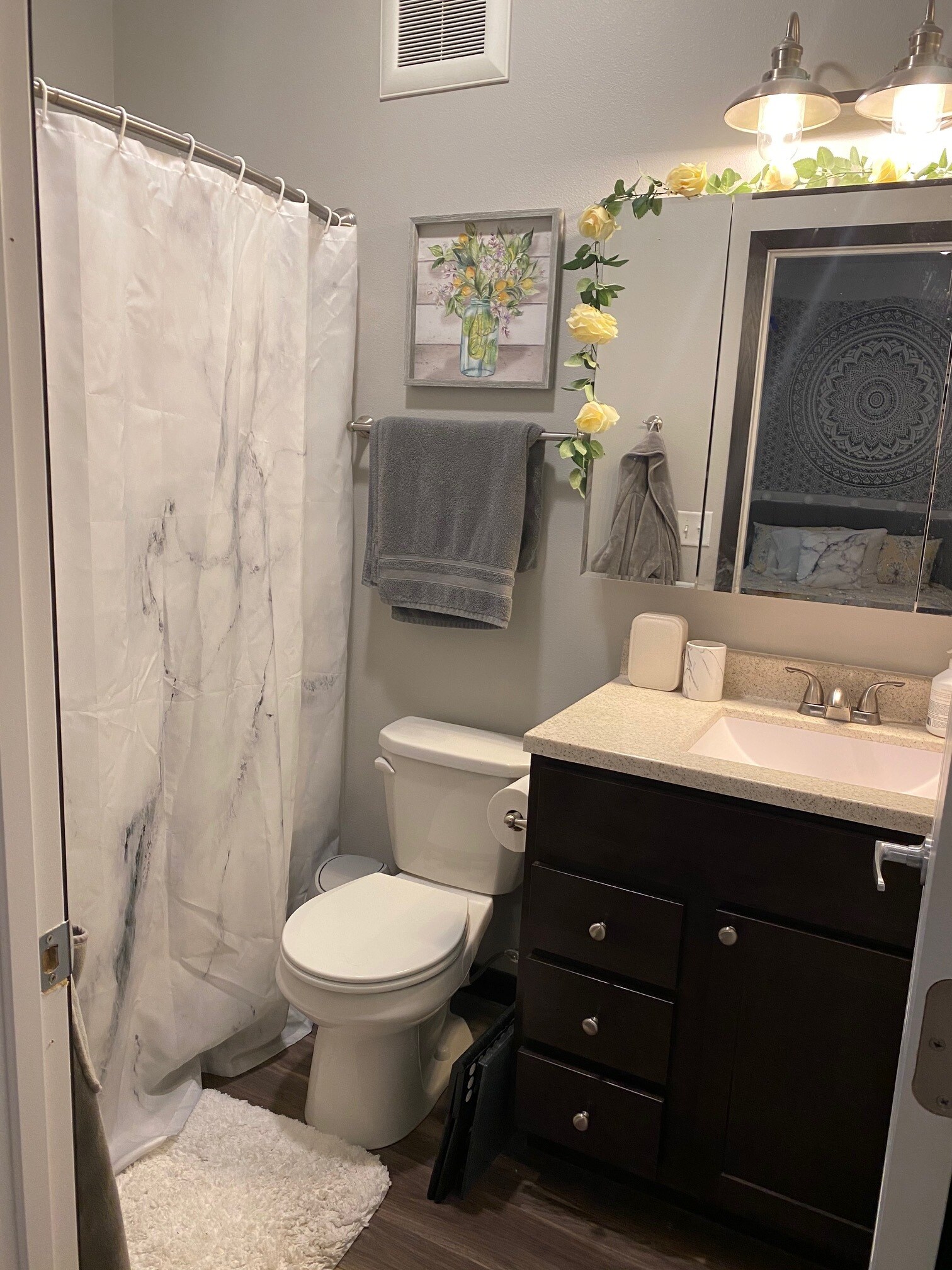 Building Photo - 623 S Lucas St