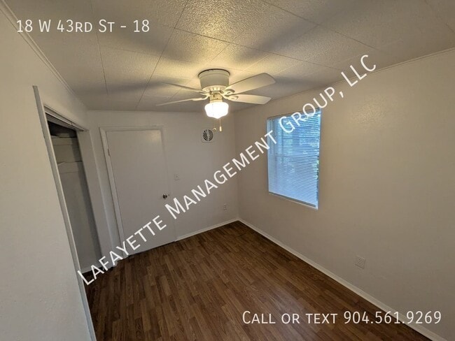 Building Photo - 18 W 43rd St