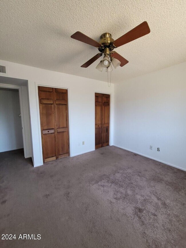 Building Photo - 1341 W Shannon St