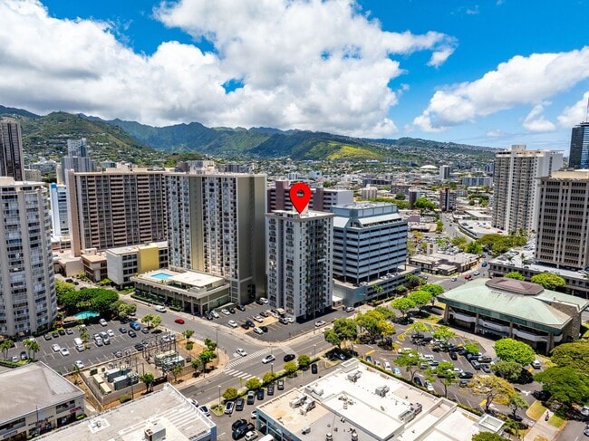 Building Photo - Coty Tower 703