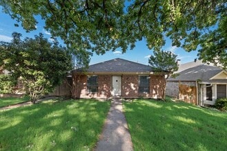 Building Photo - Quiet & Bright Home in Irving