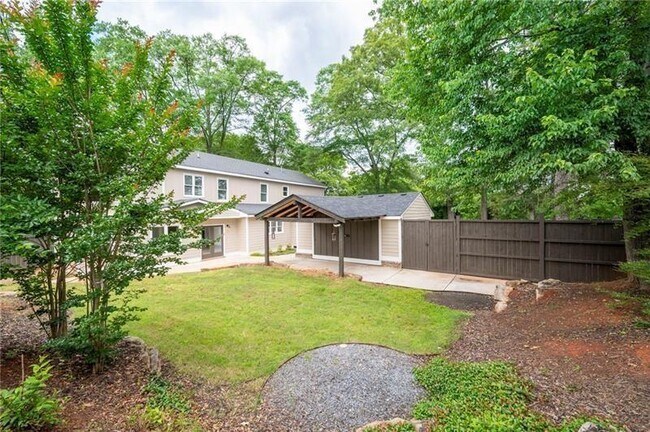 Building Photo - 2356 Pinkney Dr