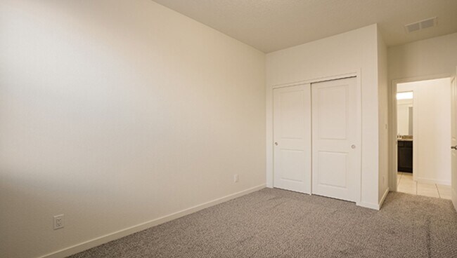 Building Photo - New Construction in Santa Fe!!!!