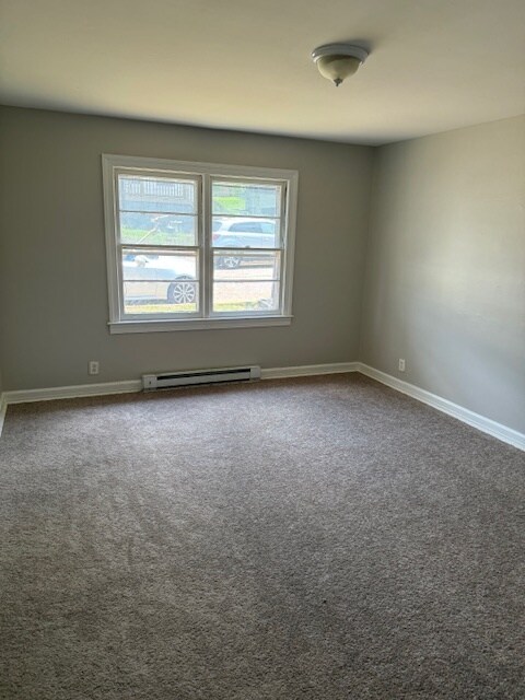 Building Photo - 321 Douthit St