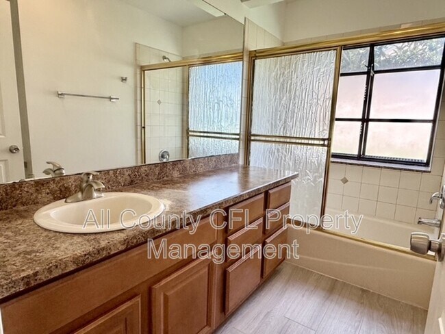 Building Photo - 553 Walnut Grove Pl