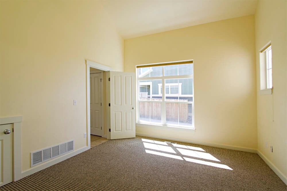Building Photo - 3892 Equestrian Ln