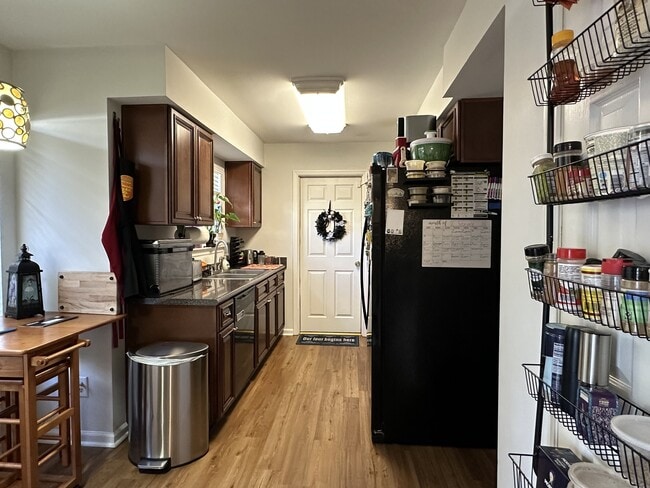 Building Photo - 36 Country Walk Dr