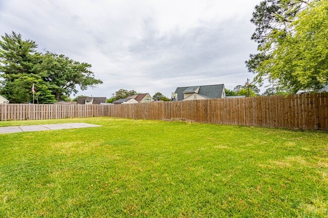 Building Photo - Norfolk Updated Home