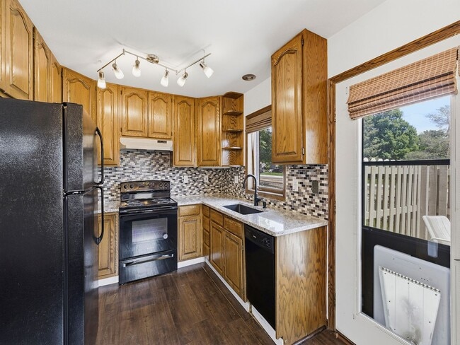 Building Photo - Central Fort Collins Convenience | 2 Bed Condo + Garage Near Drake & College