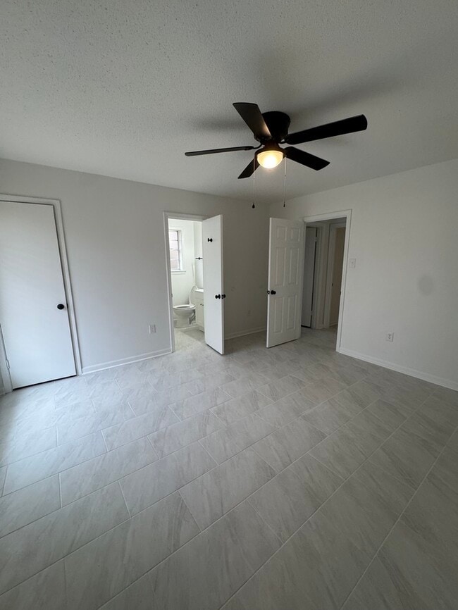 Building Photo - 7929 Steven Franklin Dr