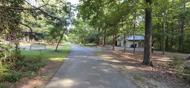 Building Photo - 114 Malbec Dr
