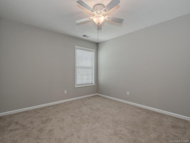 Building Photo - Charming 4 beds 2.5 baths Home in Berewick!