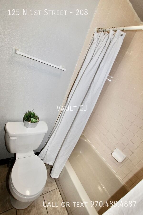 Building Photo - 125 N 1st St